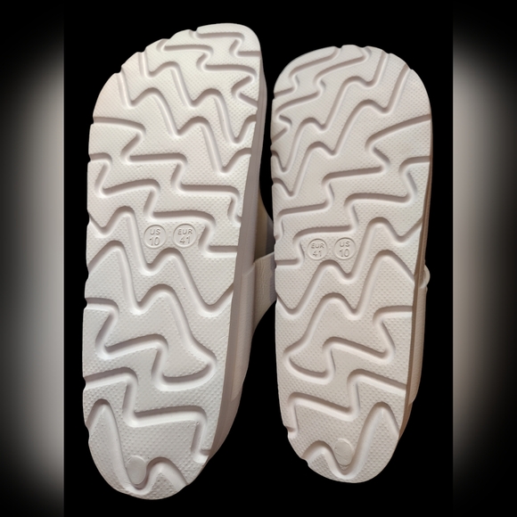 Adjustable flipflops - Picture 3 of 3